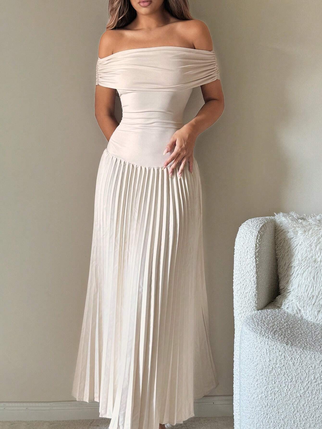 Ellari |Off-Shoulder Dress