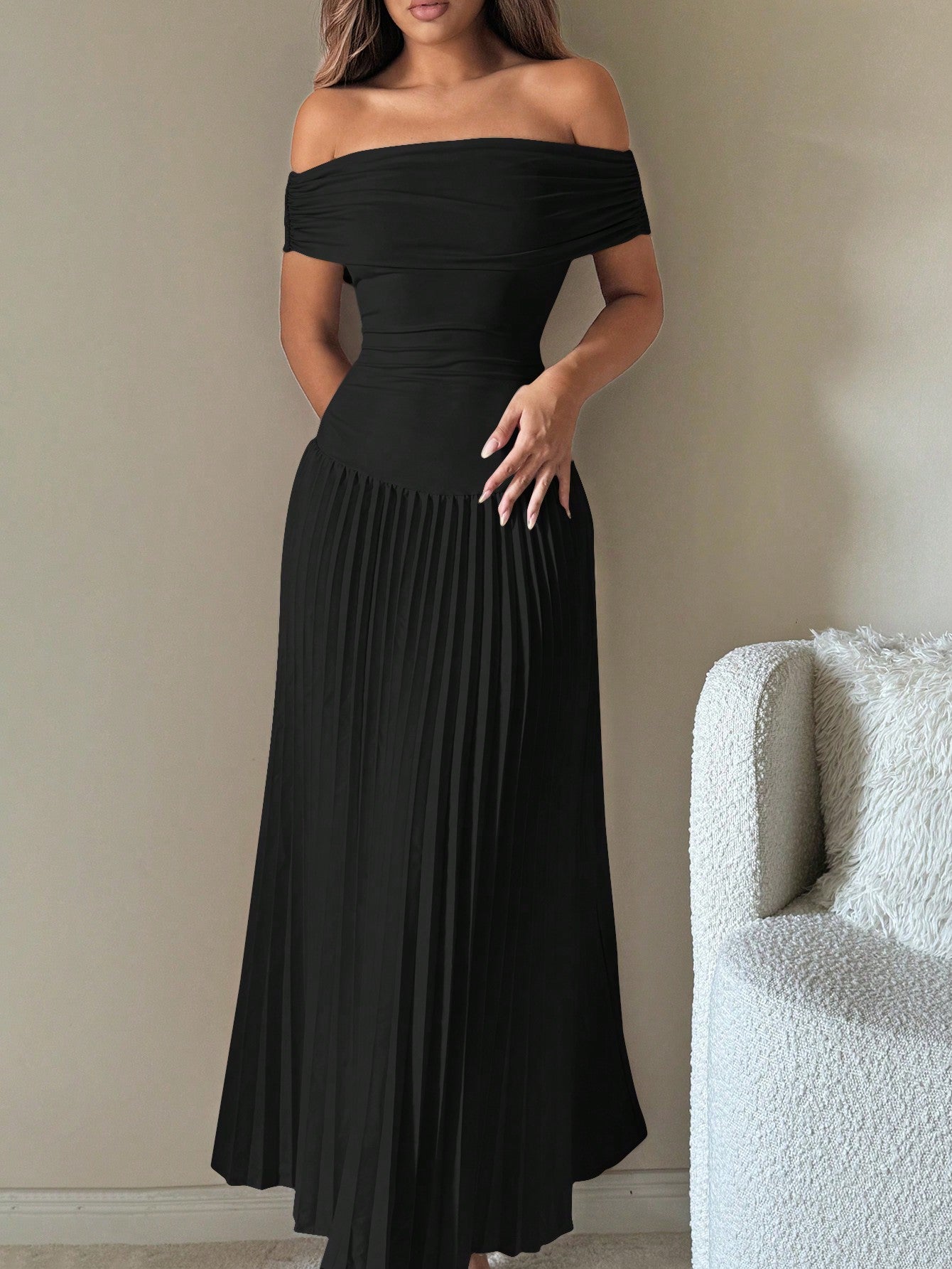 Ellari |Off-Shoulder Dress